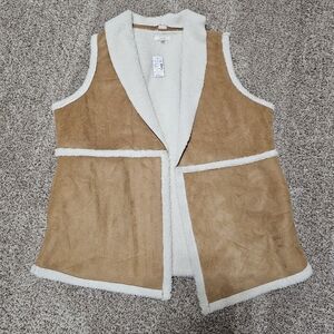 Maurices New with Tags Brown Faux Suede Sherpa Trim Vest Size Large
